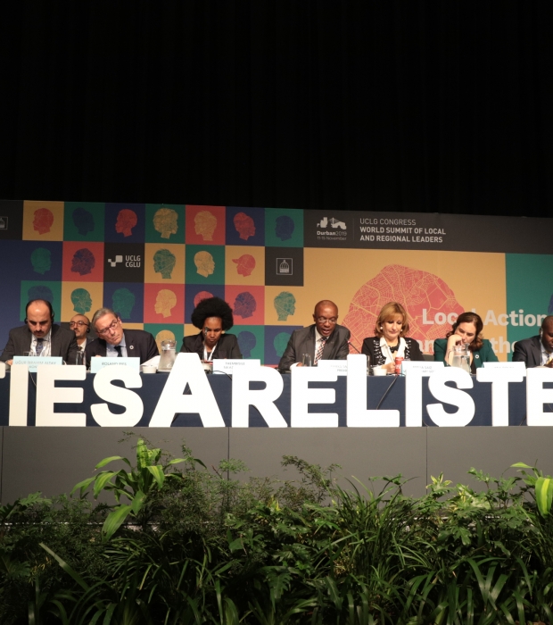 Day 3 – Follow the Summit Live 